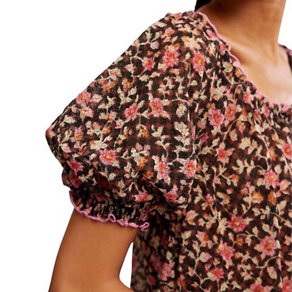NEW FREE PEOPLE astra peasant floral print top in black combo, Medium, EUC - Picture 4 of 7